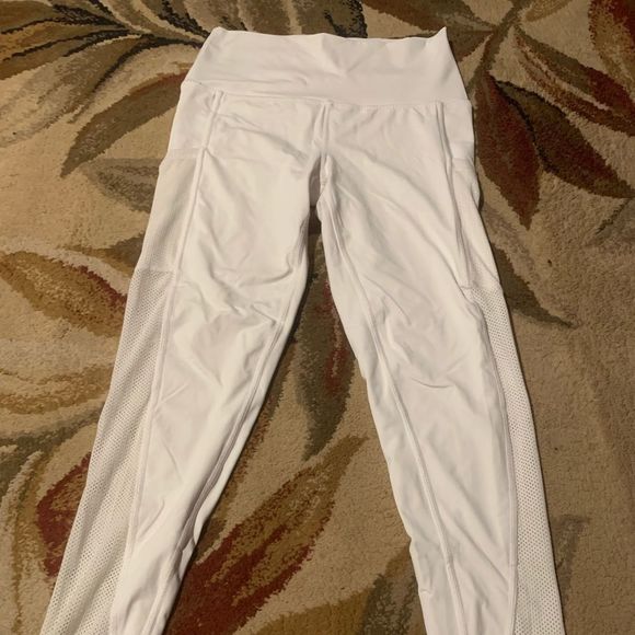 Aerie white high rise leggings medium - Picture 6 of 6